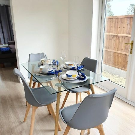 Spacious Beautiful And Warm Cottage With Parking Chelmsford Exterior foto