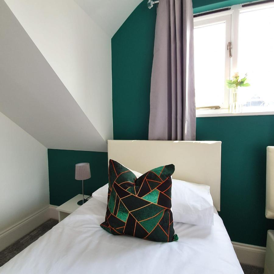 Spacious Beautiful And Warm Cottage With Parking Chelmsford Exterior foto